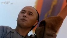 王珏与李连杰是同时进入武术队的好友,连长相也有几分相似,他擅长的