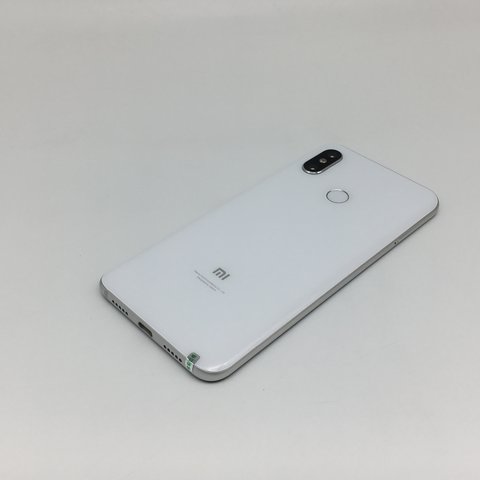 小米【小米8】全网通 白色 6g/128g 国行 9成新 真机实拍