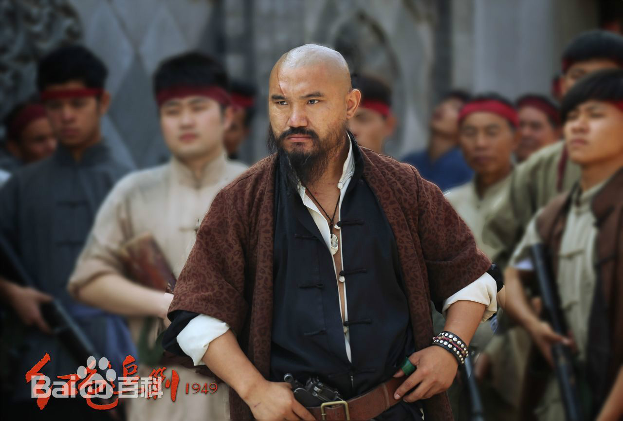 金彪 演员   高院锋    金彪,人头寨匪首,最凶残,狠毒的一个土匪头子