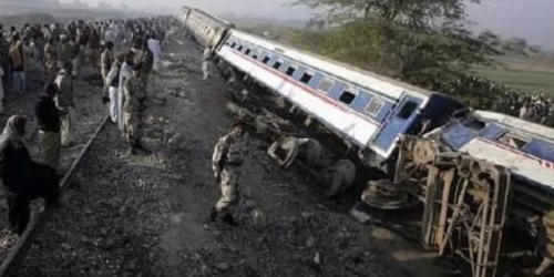 67巴基斯坦火车相撞事故