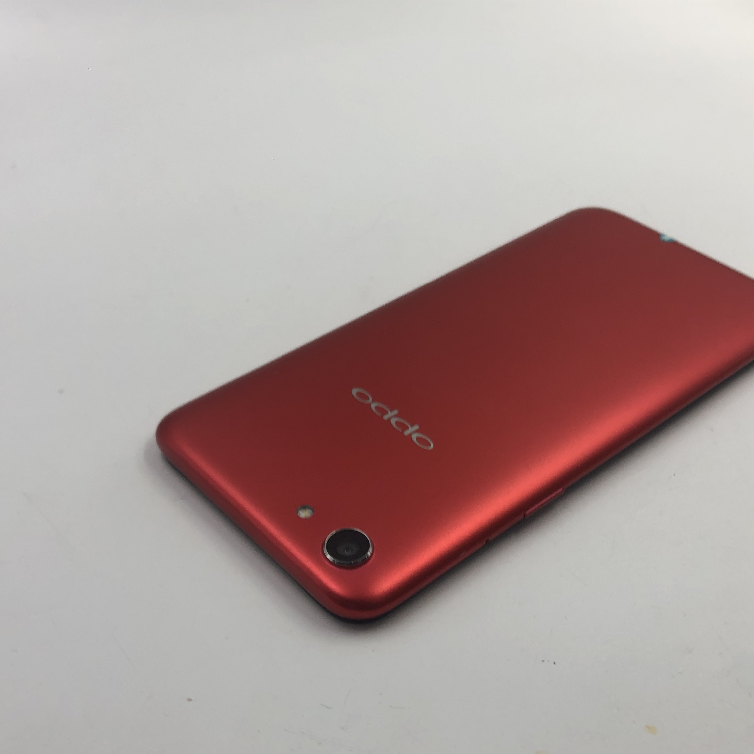 官方质检8成新及以下 全网通 32g 国行 红色 oppo a83