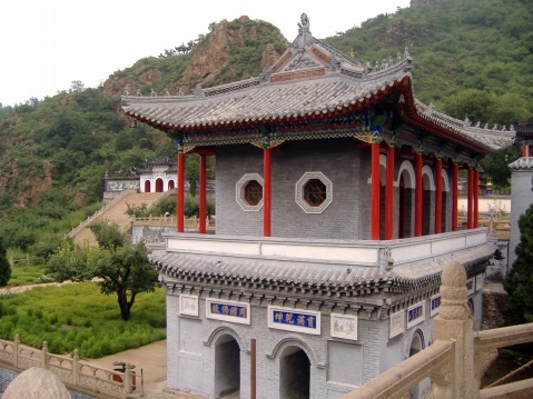 灵山寺 - 辽宁葫芦岛寺庙