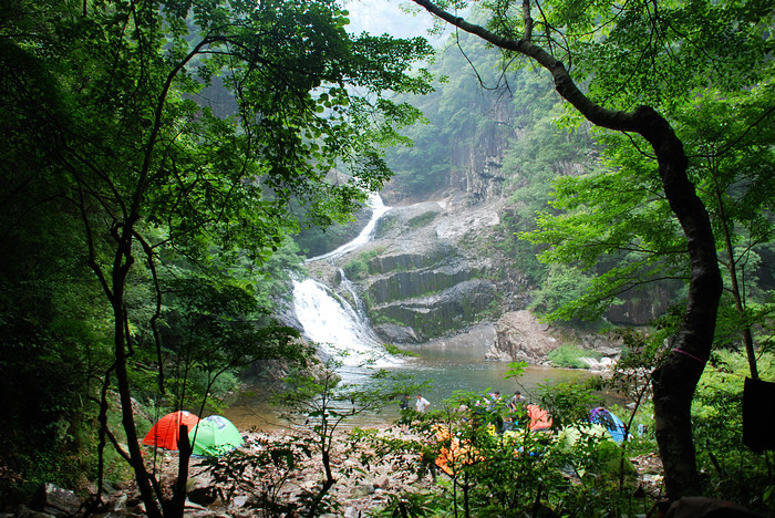 溪下乡,位于楠溪江源头,永嘉县西北部,二战时期革命老区,距县城110