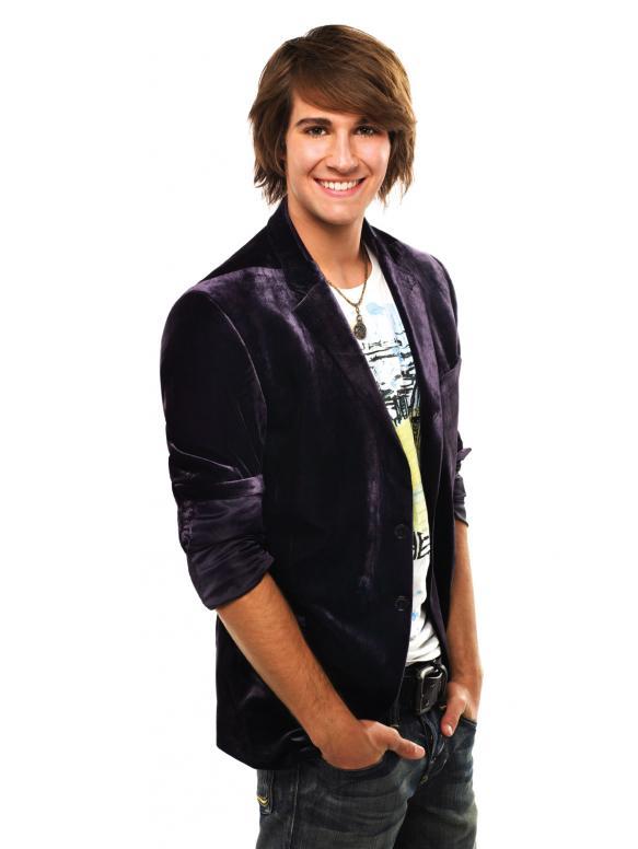 maslow因在尼克频道(nickelodeon)剧集《big time rush》中饰演james