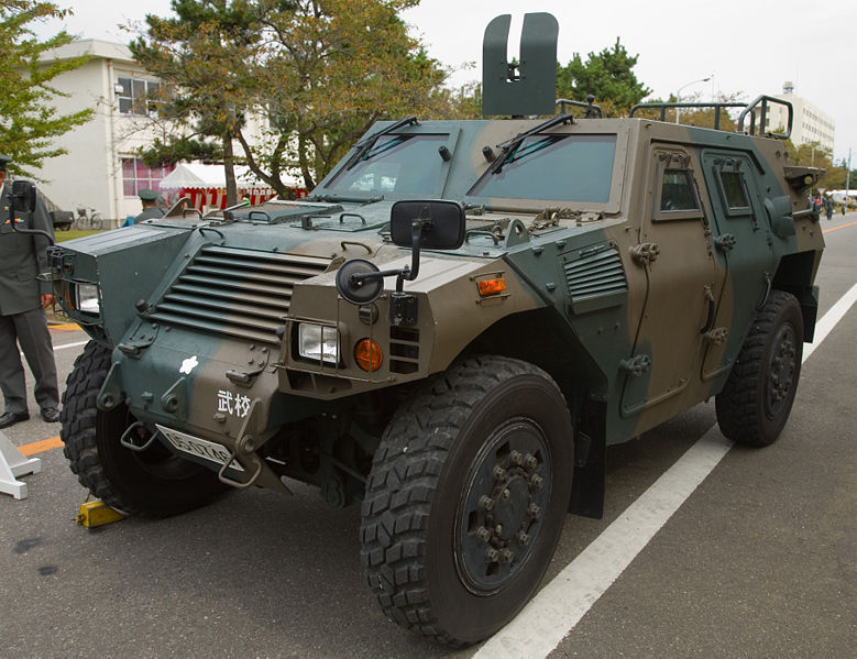 日本73式军用吉普车,73式中型卡车,73式大型卡车,日本73式装甲输送车