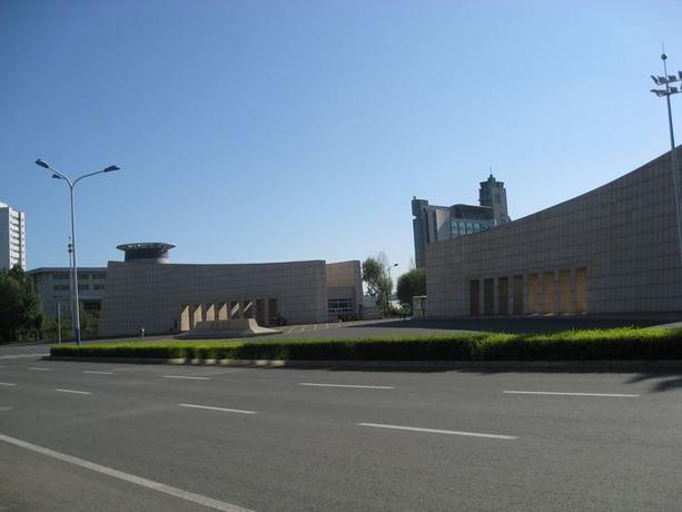 吉林大学