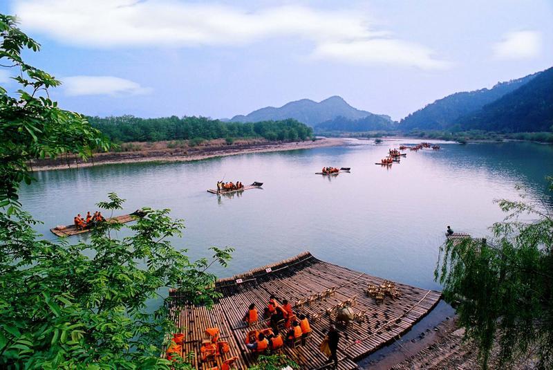 美丽的仙居有条美丽的永安溪,美丽的永安溪有个令人神往的旅游项目—