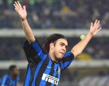 球场上的阿尔瓦罗·雷科巴