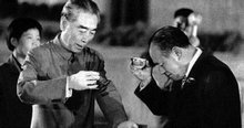 1972年9月,周总理和田中角荣庆祝中日建交 1972年9月,周总理和田中角荣庆祝中日建交