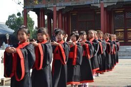 拱手  免费编辑   添加义项名