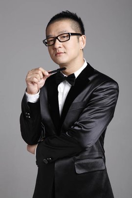 马丁主持人媒体评论员