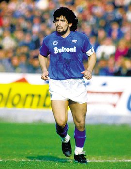 一代球王马拉多纳