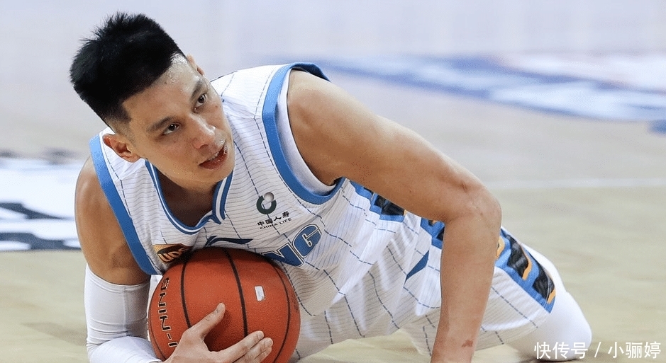林书豪在cba什么时候打