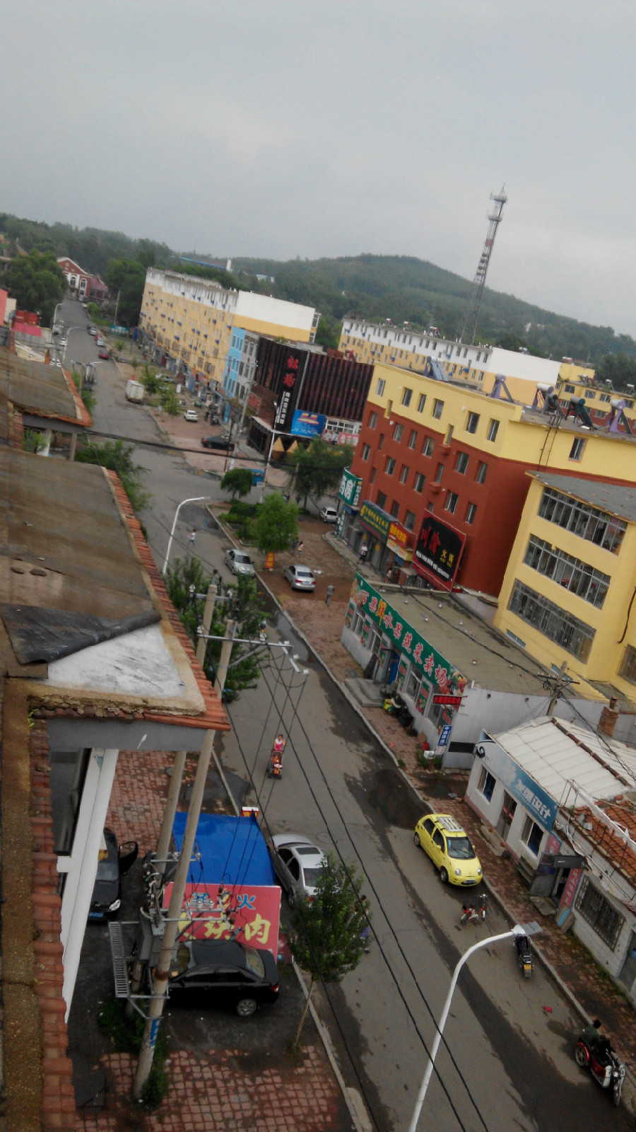 因该地系吉林至舒兰铁路沿线重镇,故取二站各首字"吉舒"为其名.