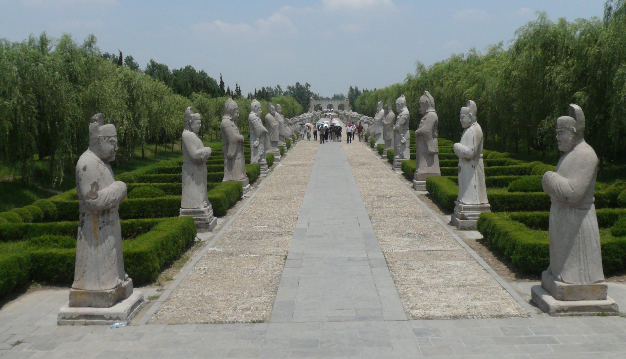 【携程攻略】西安秦始皇帝陵博物院-丽山园景点,秦始皇陵是中国历史上第一个皇帝嬴政的陵墓，位于临潼县城东5公里处…