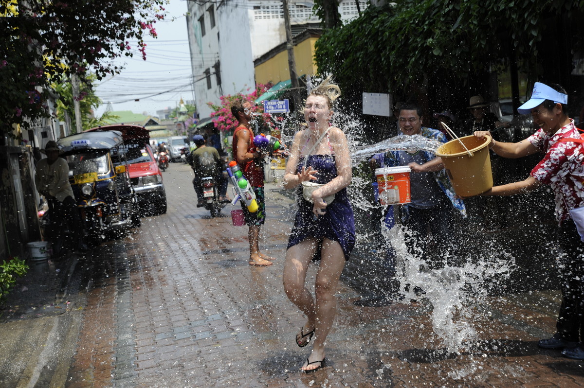2020泰国泼水节：除了泼水, 这些也是泰国新年必做习俗！_沙塔