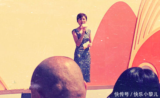 中央台主持台采访的主持人