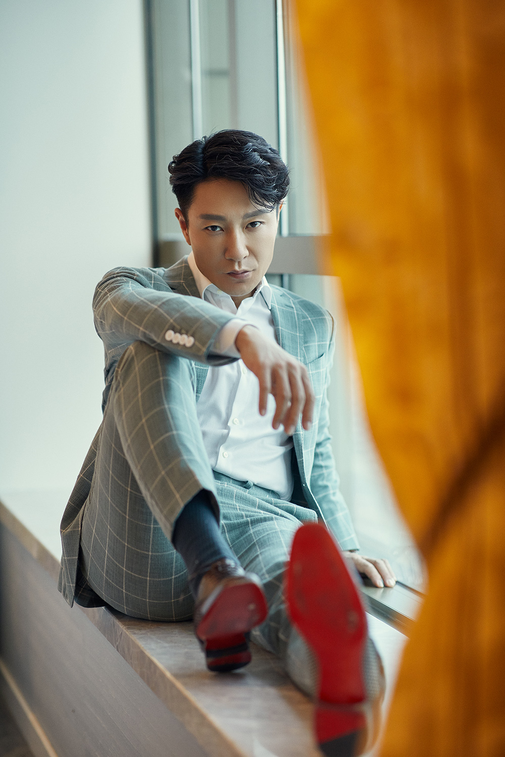 李宗翰格纹西装亮相直播 质感高级尽显绅士风范 - 360娱乐,你开心就好