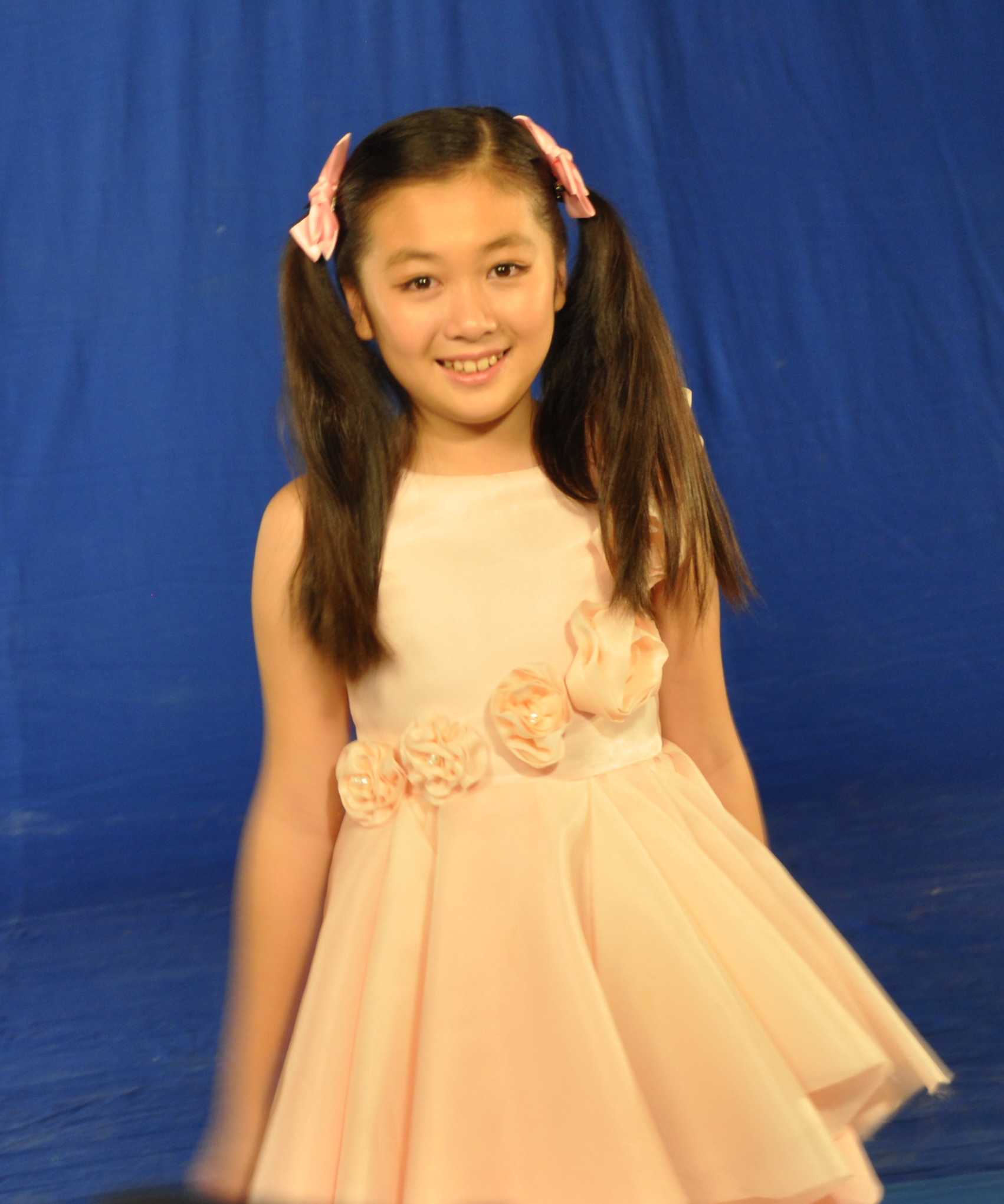 陈思霓图册_360百科