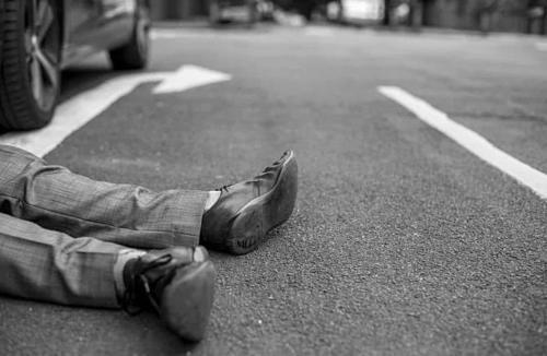 追一个男生追了