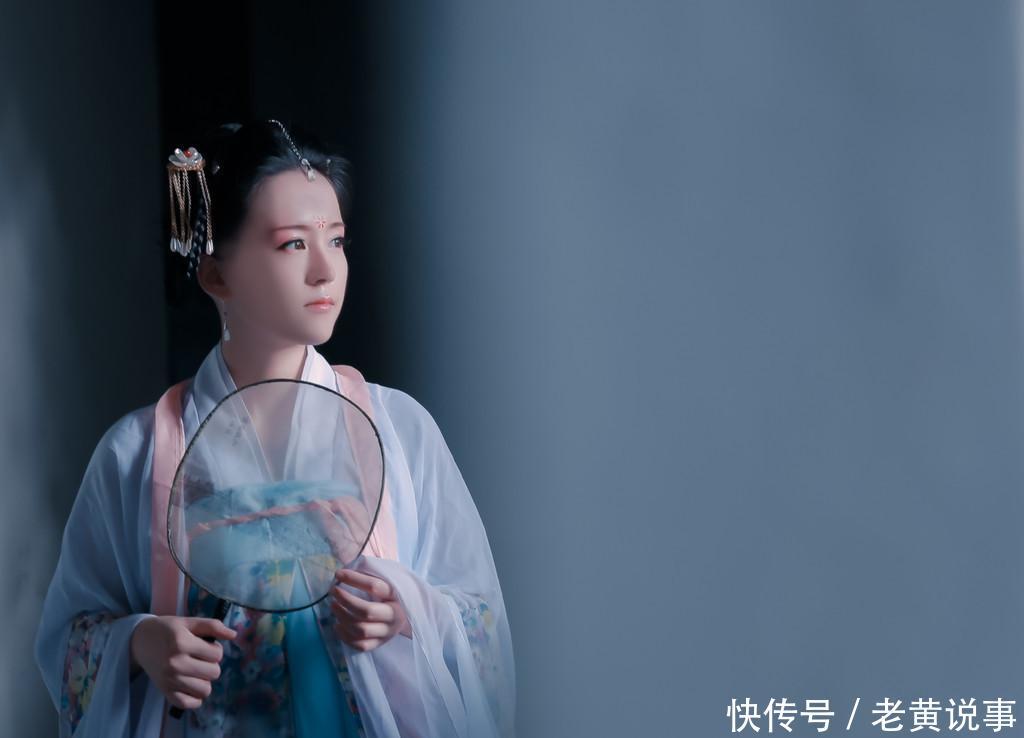 苏东坡在写的诗