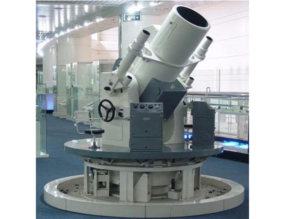 光电经纬仪(航天 名词)光电经纬仪,基于光学经纬仪的电气化,实现了被