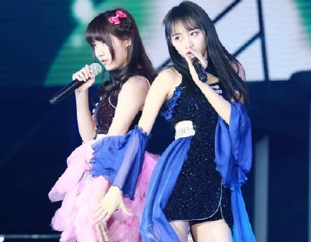 李艺彤对黄婷婷解约