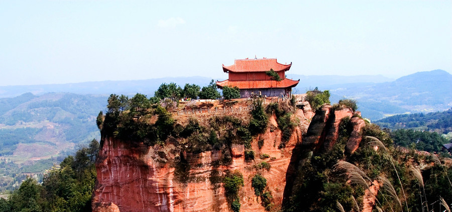 风景秀丽的红岩山