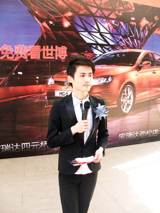 深入剖析雷霆队最新比赛表现 关键球员发挥与未来赛程展望