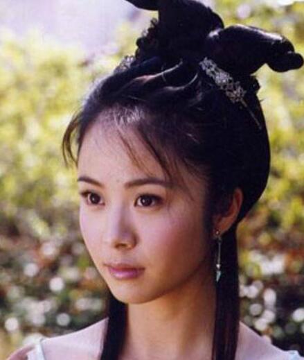杨若兮饰演何仙姑 何仙姑,本是王母娘娘的侍女,是一个美艳出尘,心地
