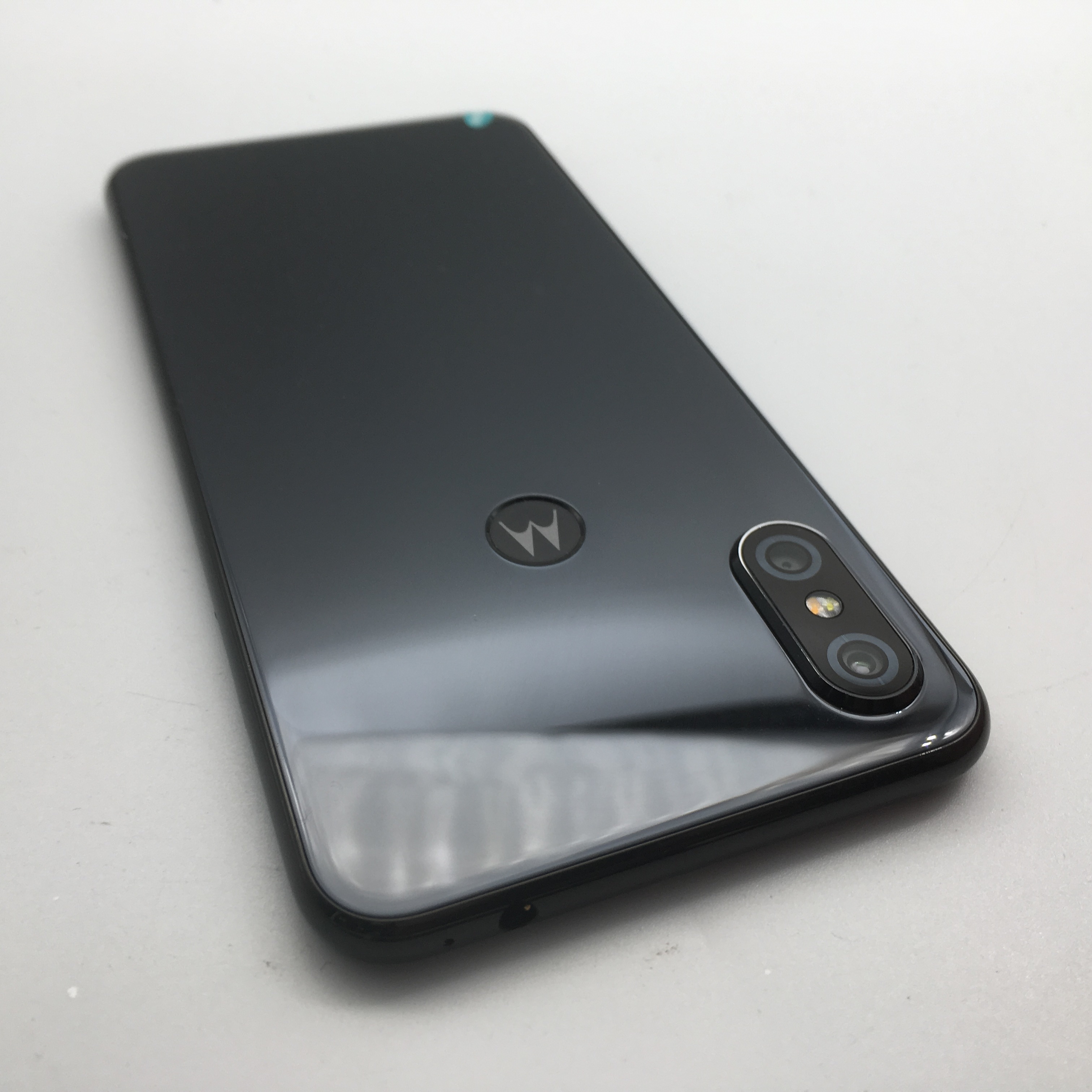 官方质检99成新 全网通 黑色 6g/64g 国行 摩托罗拉 moto p30