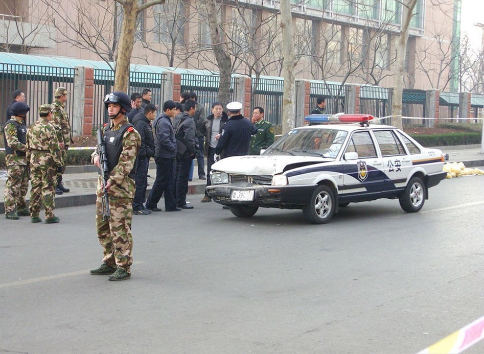 湖北洪湖持枪袭警图片