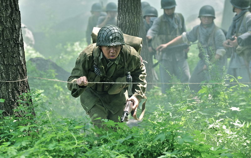 為了先營救到掌握軍事機密的飛虎隊飛行員,鄭大勇帶領新四軍,與王江義