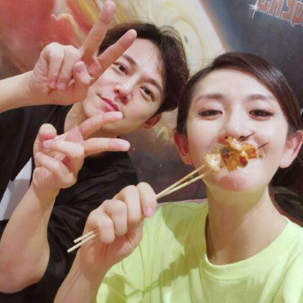 董卿主持中央电视台