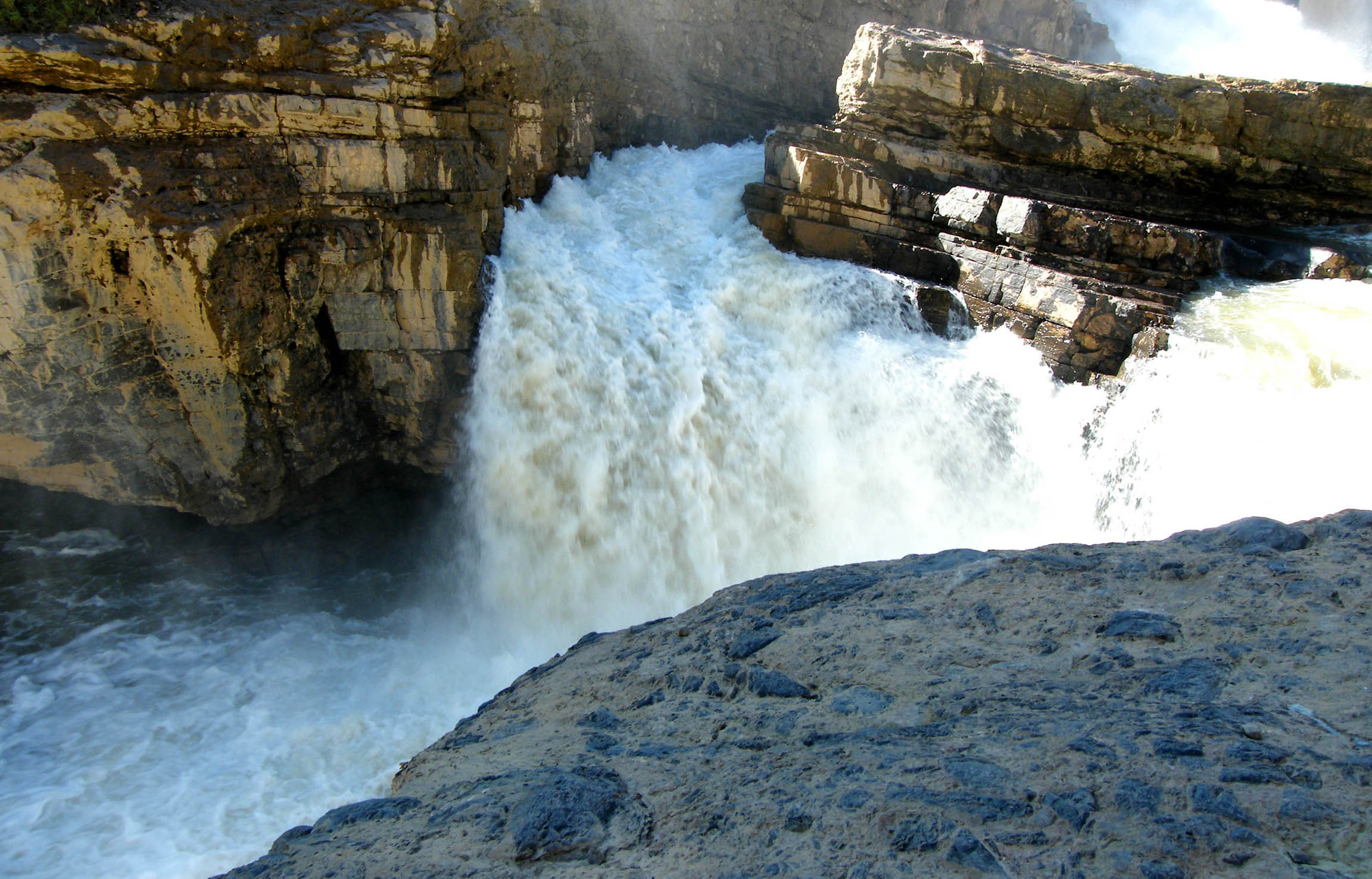 龙首黑峡谷图册_360百科