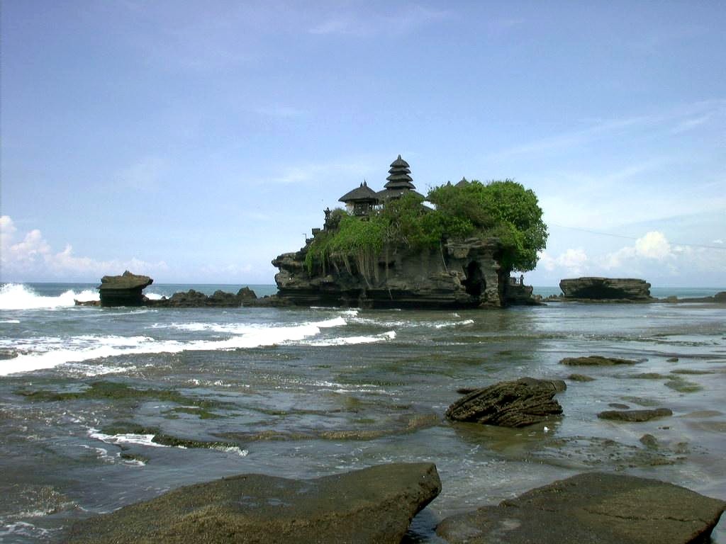 【神秘科莫多群岛】印度尼西亚 — AQUA BLU 奢华游艇 7晚8日最纯净也最狂野的探险之旅_八大洲旅游