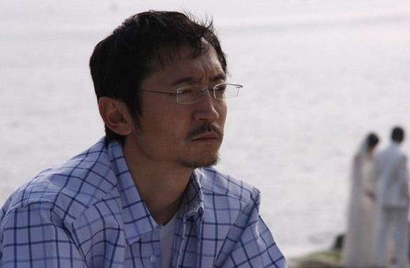 安泽豪饰演方言 原本与妻子生活愉快,和睦.