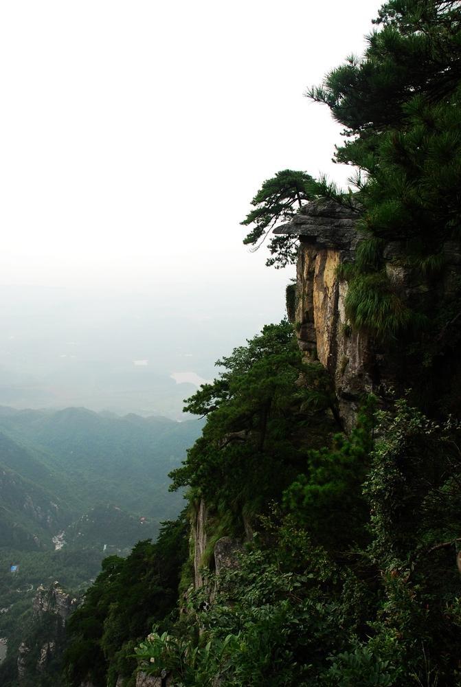 褶皱断块山图片