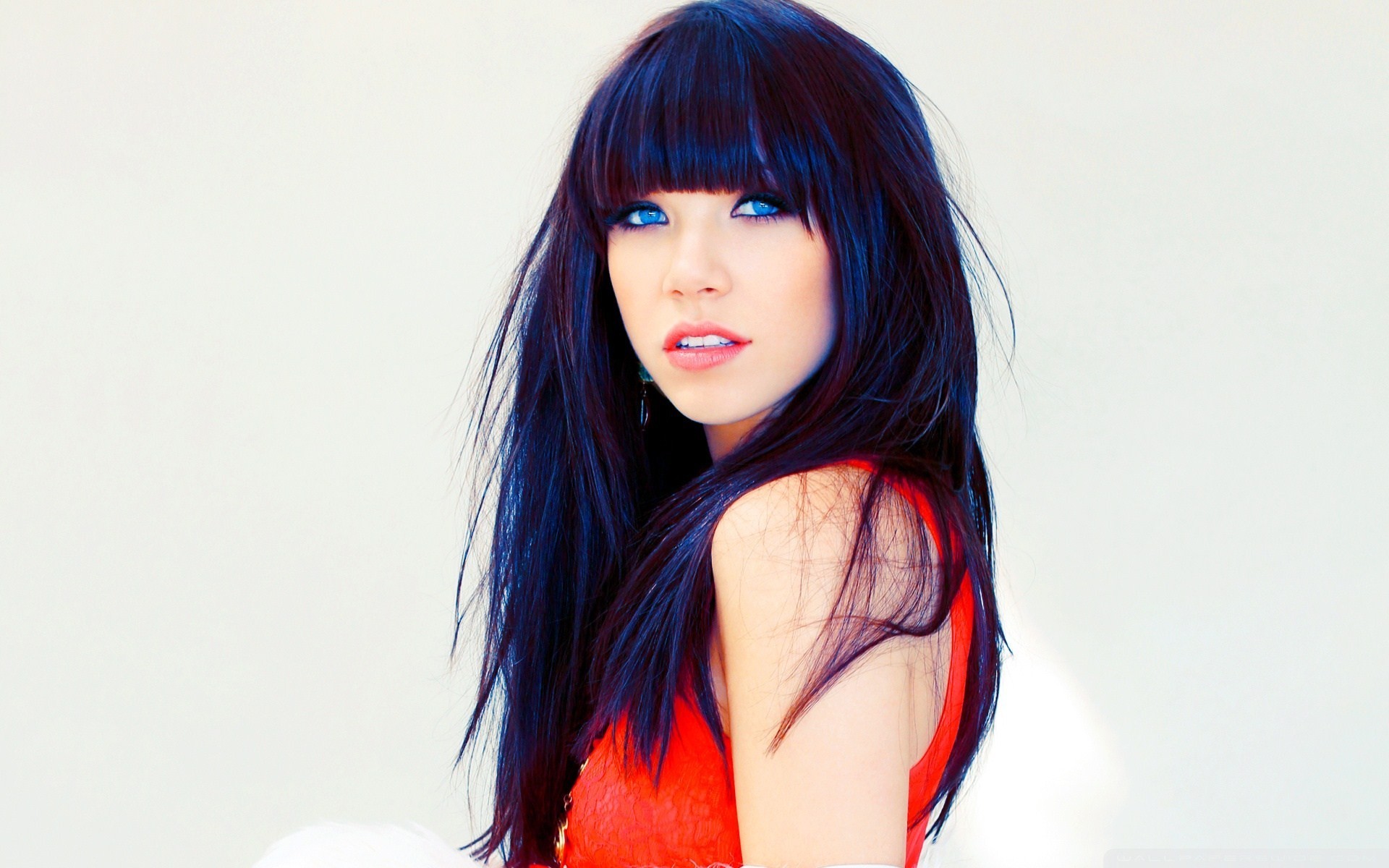 Carly Rae Jepsen photo gallery - 211 high quality pics of Carly Rae Jepsen | ThePlace