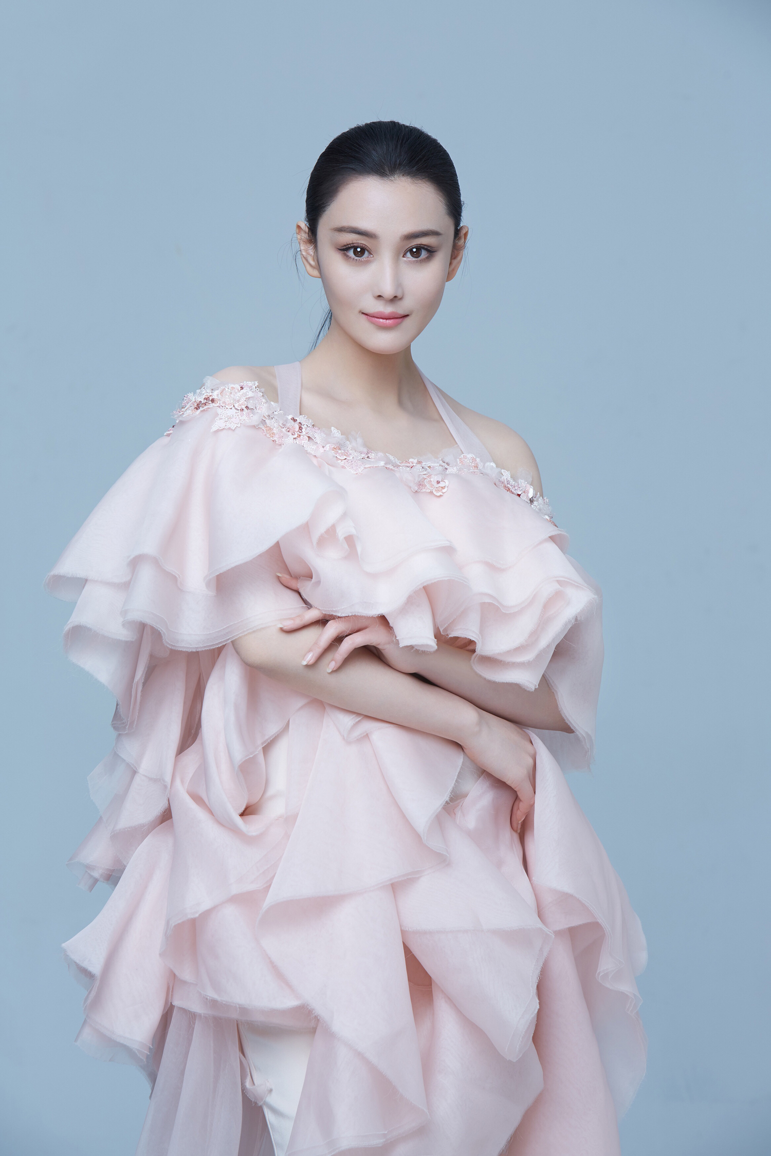 张馨予图册_360百科