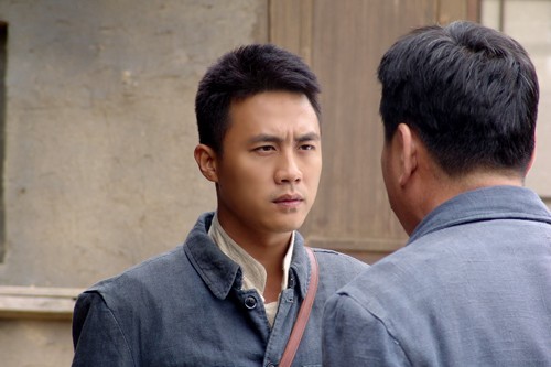 李彪演员 杜淳 雁山县大队的中队长,一个聪明睿智,充满激情和正义感的