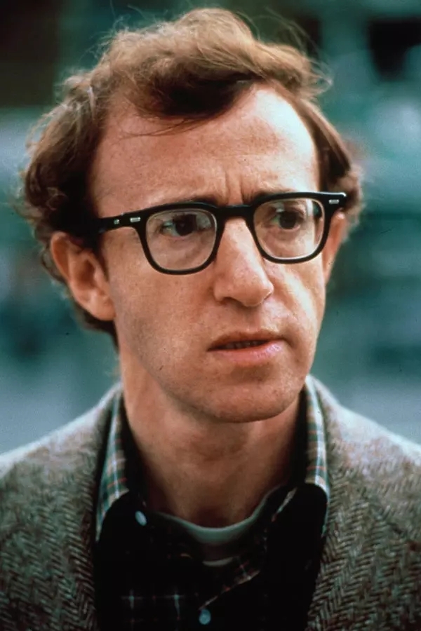 安妮·霍尔 - 1977年伍迪·艾伦执导的影片