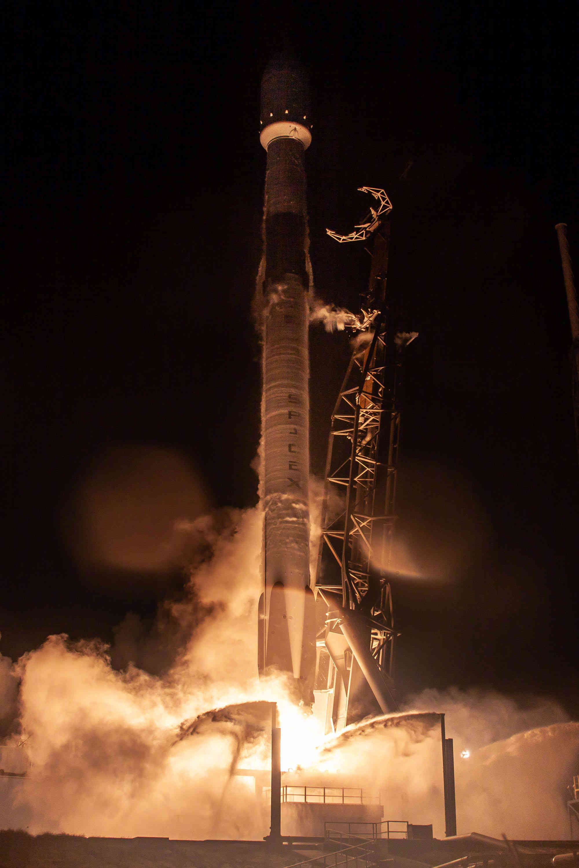 民间火箭标杆！SpaceX猎鹰9完成第50次发射-SpaceX,猎鹰9,火箭,马斯克 ——快科技(驱动之家旗下媒体)--科技改变未来